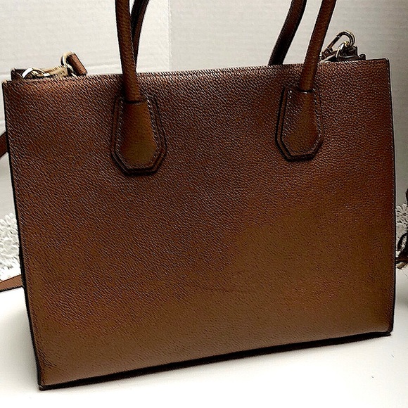 SOLD Like New Michael Kors Saffiano Leather Handbag - Picture 2 of 14